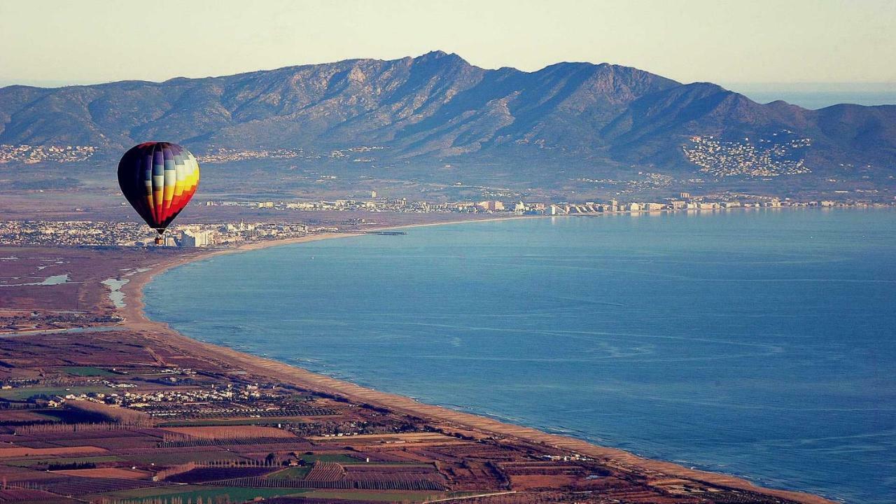 Holidays Penthouse Vues Panoramiques Sur Le Port Naval,Un Sejour Elegant Assure " Wifi Parquing Gratuit Росас Экстерьер фото