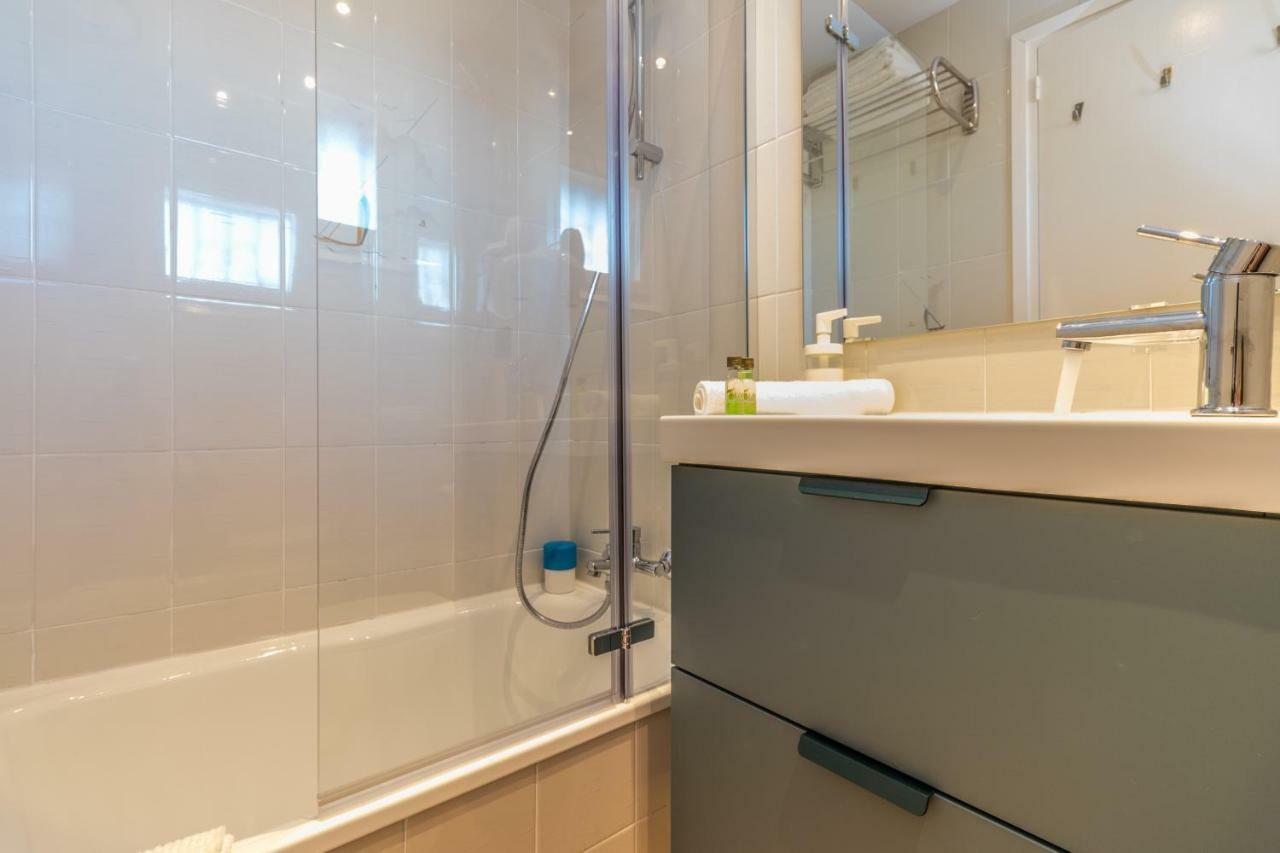 Holidays Penthouse Vues Panoramiques Sur Le Port Naval,Un Sejour Elegant Assure " Wifi Parquing Gratuit Росас Экстерьер фото